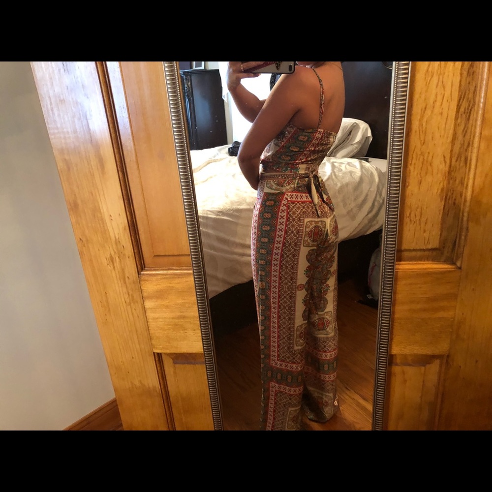 Two piece set - Picture 2 of 6